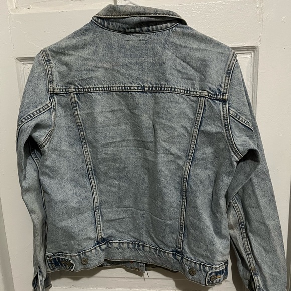 Old Navy distressed denim jacket size M - Picture 2 of 2
